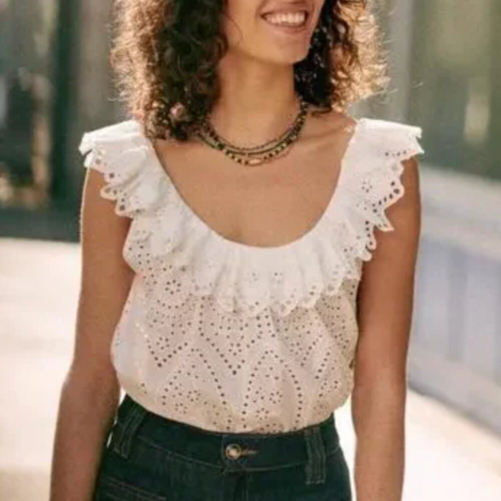 Sézane Rosa Blouse Womens 38 White Floral Eyelet Sleeveless Ruffle Scoop Neck